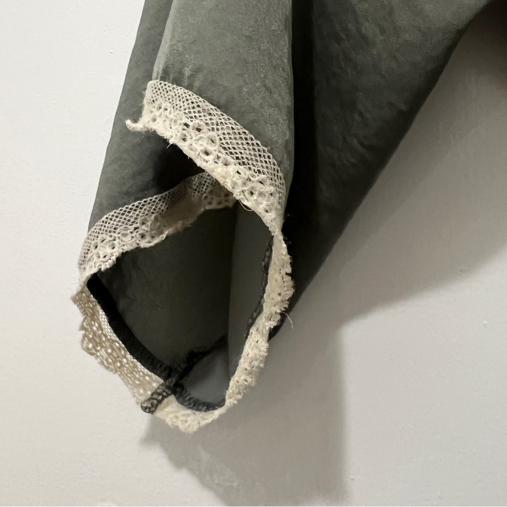 Sage Green Robe - Picture 4 of 4